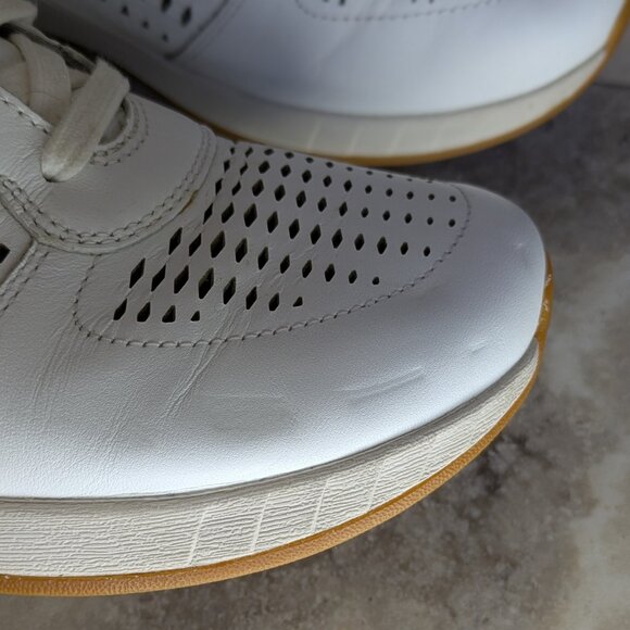 Dansko 'Charlie' Leather Sneakers (women's 40/9.5-10) - Picture 7 of 9